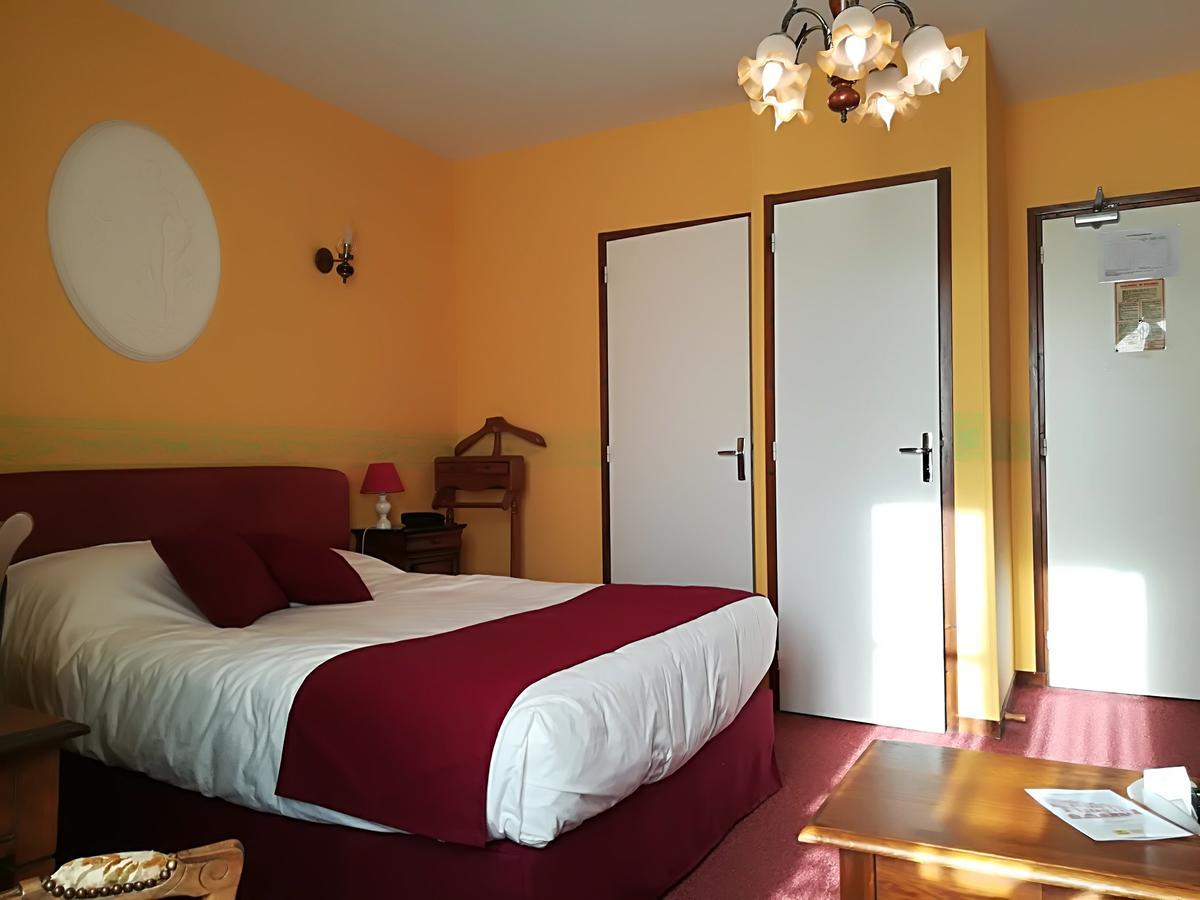 Hostellerie Saint Martin- Logis Hotel Et Restaurant Creully sur Seulles Kültér fotó