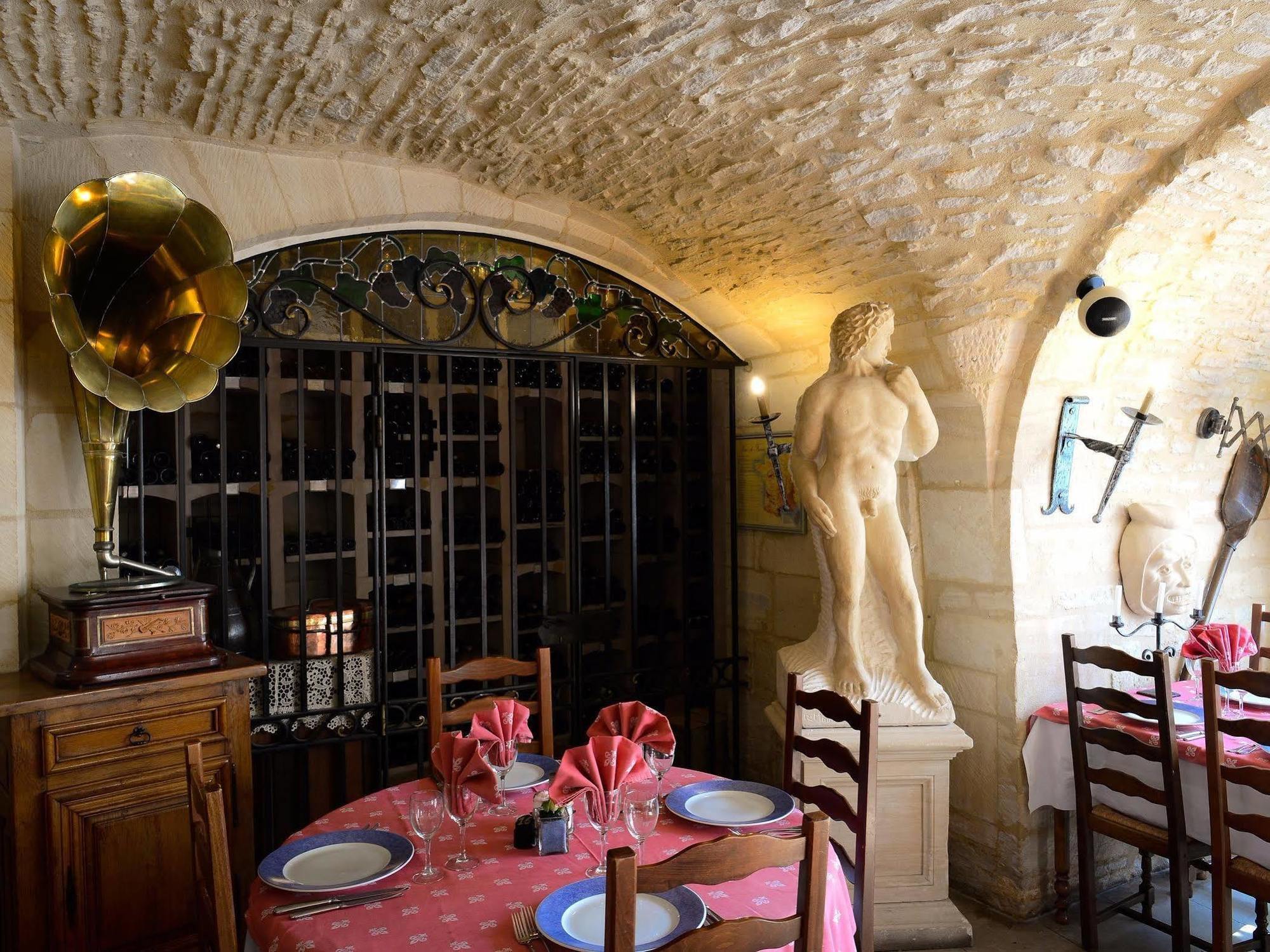 Hostellerie Saint Martin- Logis Hotel Et Restaurant Creully sur Seulles Kültér fotó